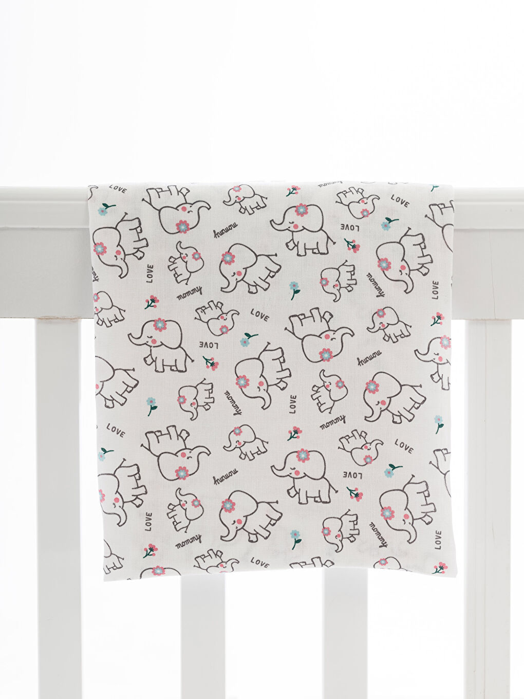 Ekru Pamuklu Desenli Kız Bebek Müslin Battaniye