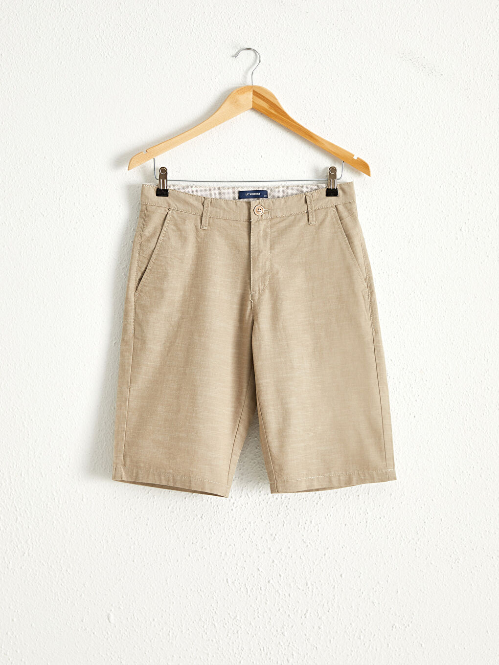 شورت برمودا رجالي بقصة عادية