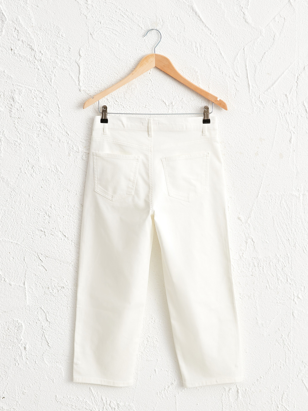 Ekru Standart Fit Gabardin Kadın Düz Paça Esnek Kapri-1