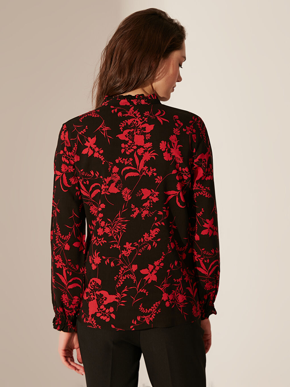 بلوزة كم طويل عادي كريب للسيدات-2