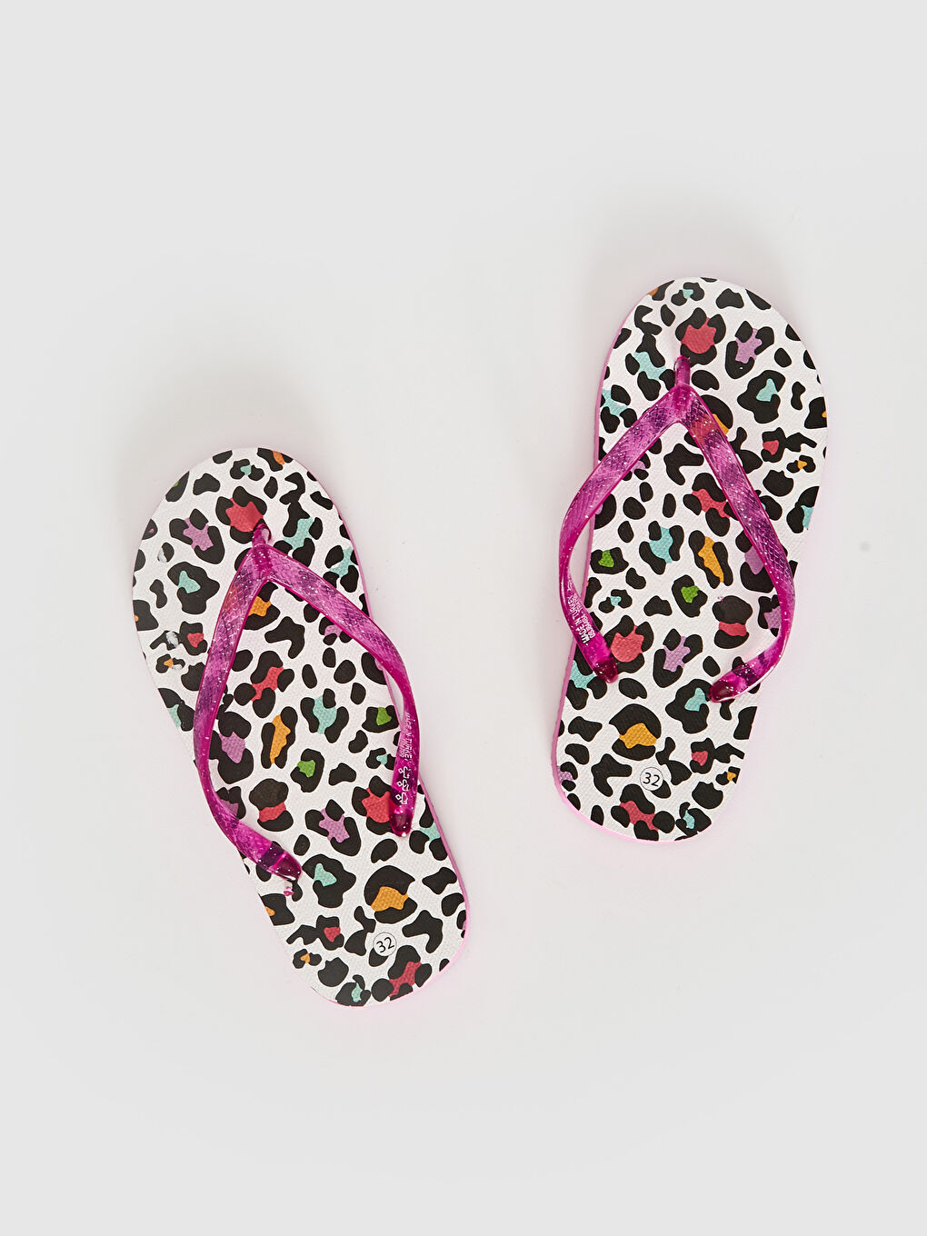 نعال شاطئ بناتي بنمط الفهد-1