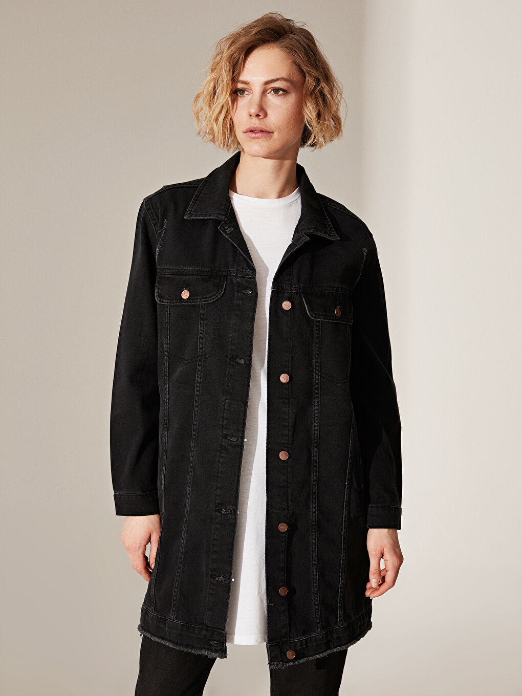 Shirt Collar Straight Pocket Detailed Women's Jean Jacket-1