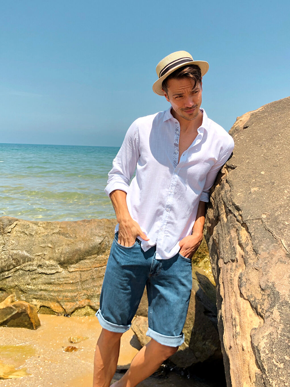 Beyaz Ekstra Slim Fit Uzun Kollu Poplin Gömlek