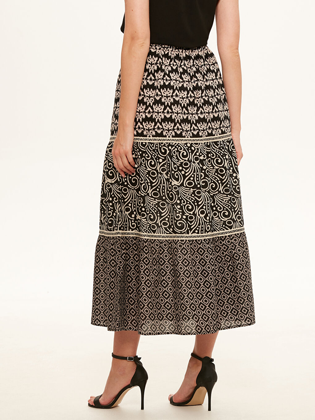 Elastic Waist Figured Maxi Skirt-1