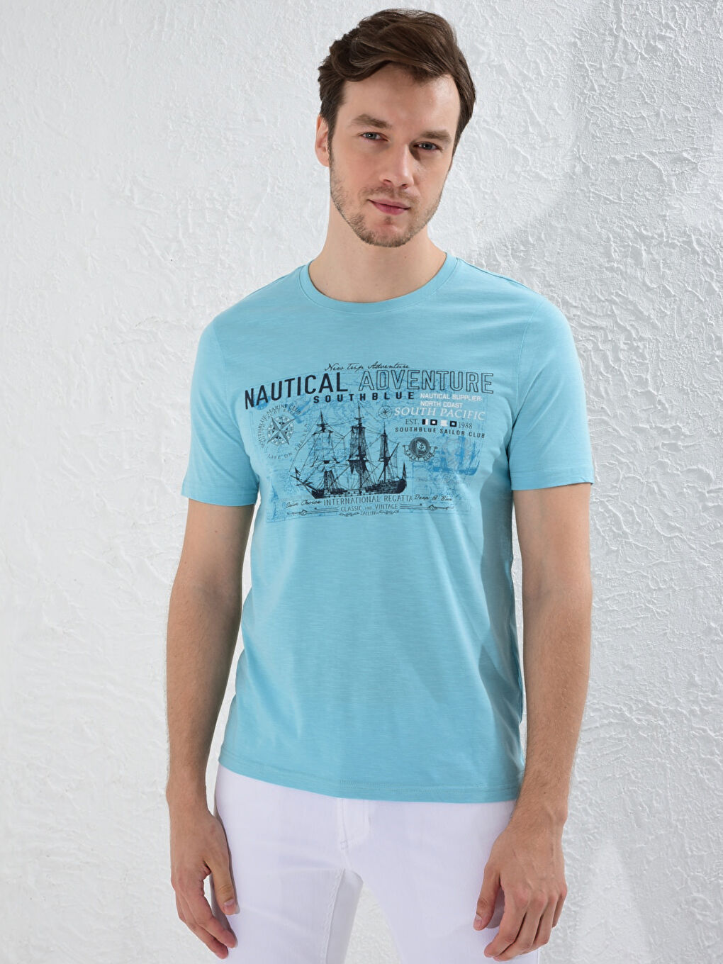 Футболка из чесаного хлопка с круглым вырезом и принтом-1