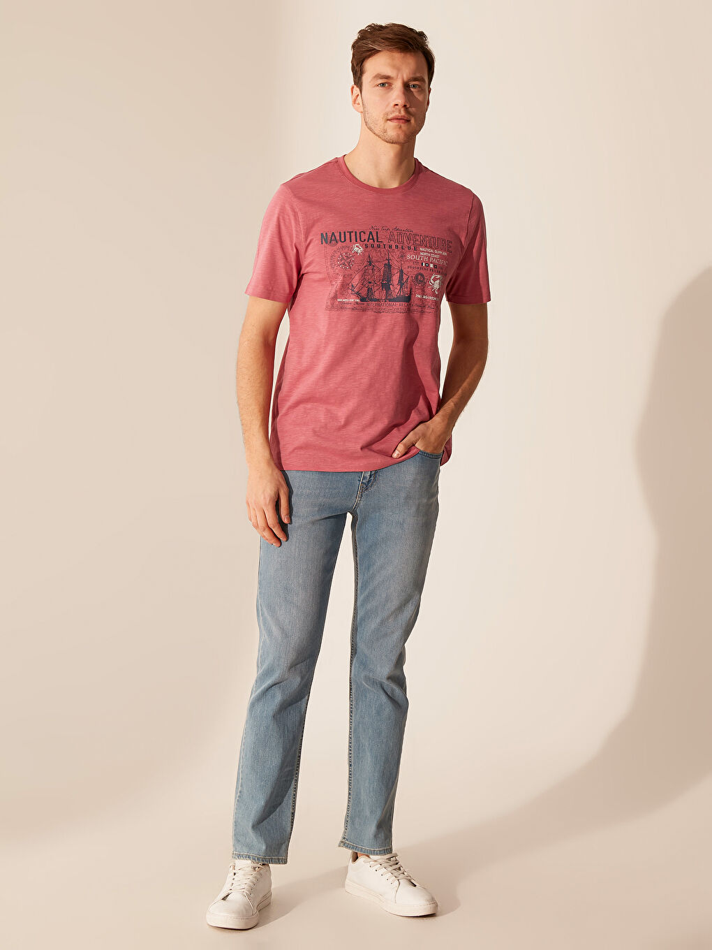 Футболка из чесаного хлопка с круглым вырезом и принтом-3