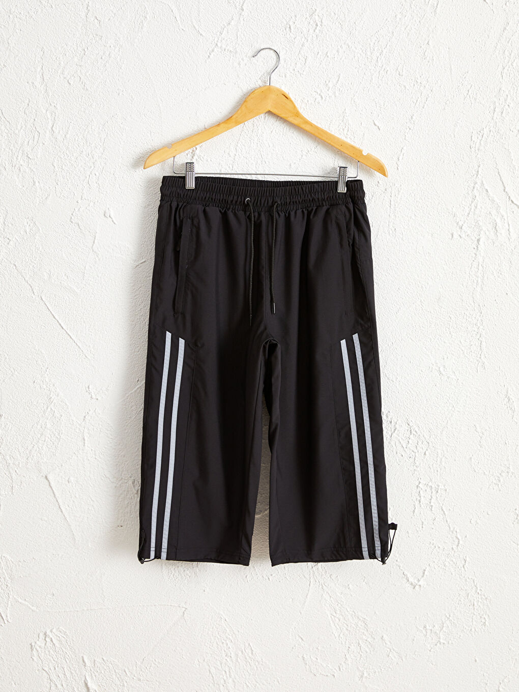 Siyah Diz Altı Boy Deniz Şortu