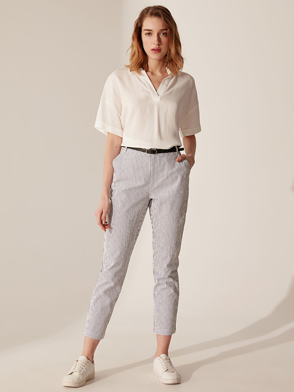Woman NAVY Trousers-1