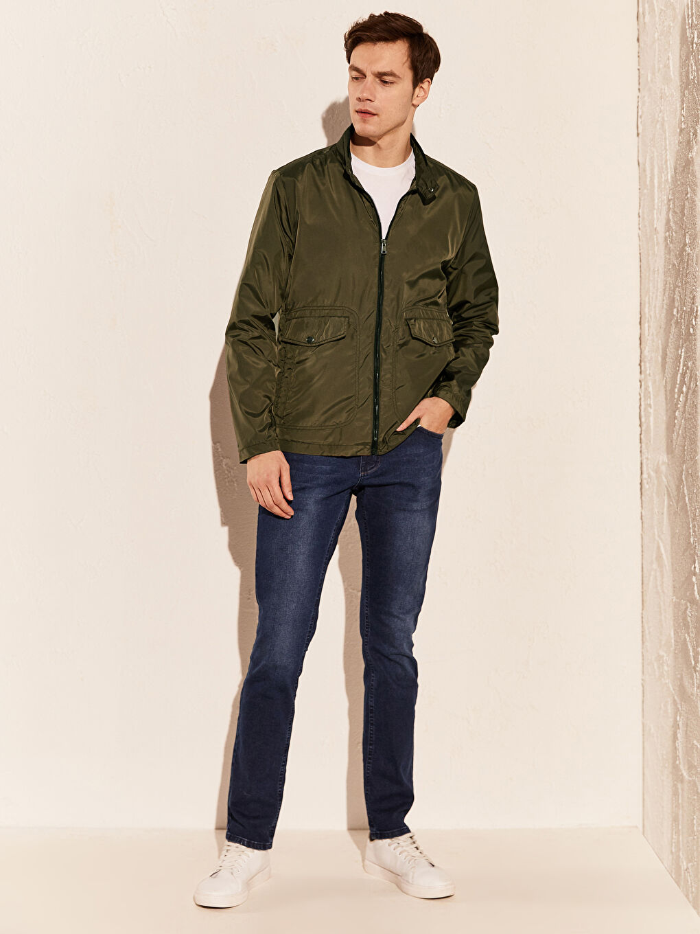 Haki Standart Kalıp Dik Yaka İnce Erkek Mont-3