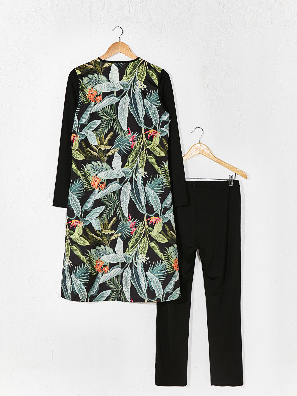 طقم سباحة محتشم كم طويل مطبوع للسيدات-3