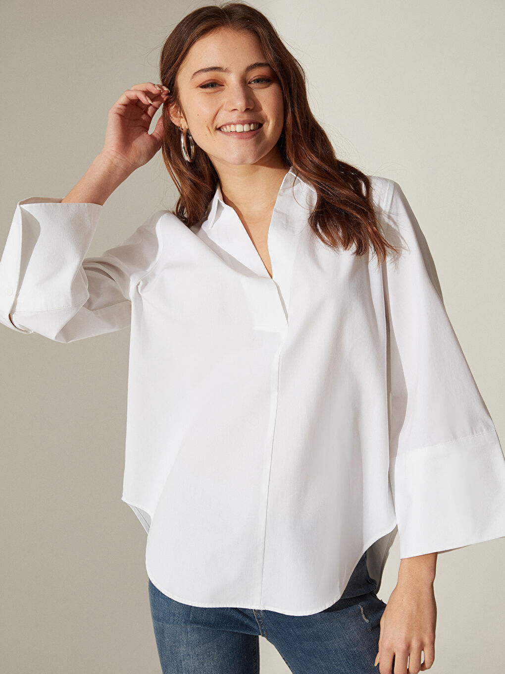 Beyaz Salaş Düz Poplin Uzun Kollu Kadın Gömlek-2