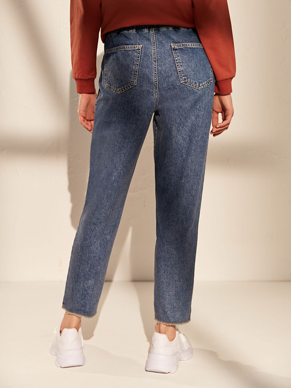 İndigo Rahat Kalıp Kadın Jean-5