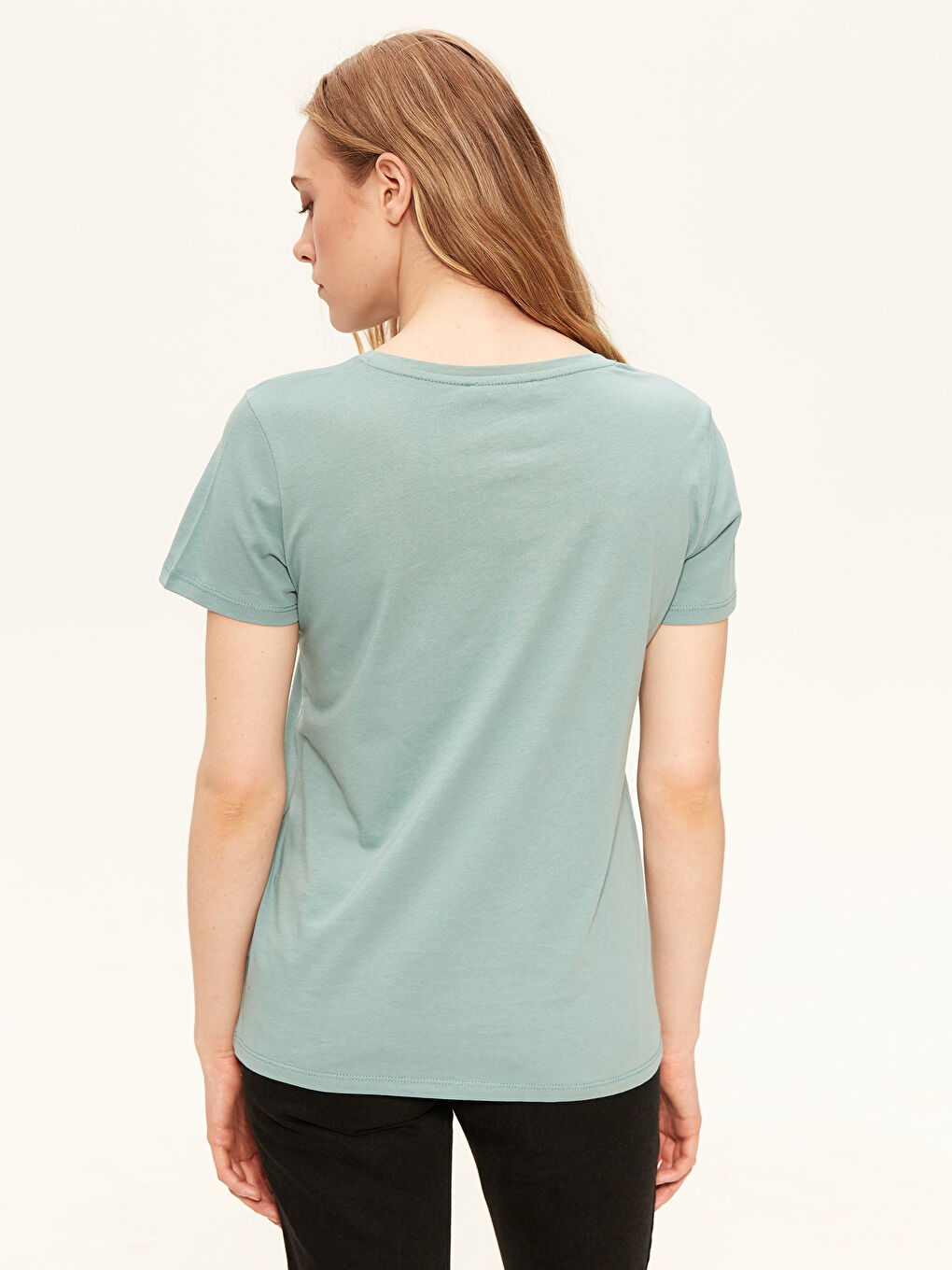 Yeşil Bisiklet Yaka Kısa Kollu Kadın Tişört-4