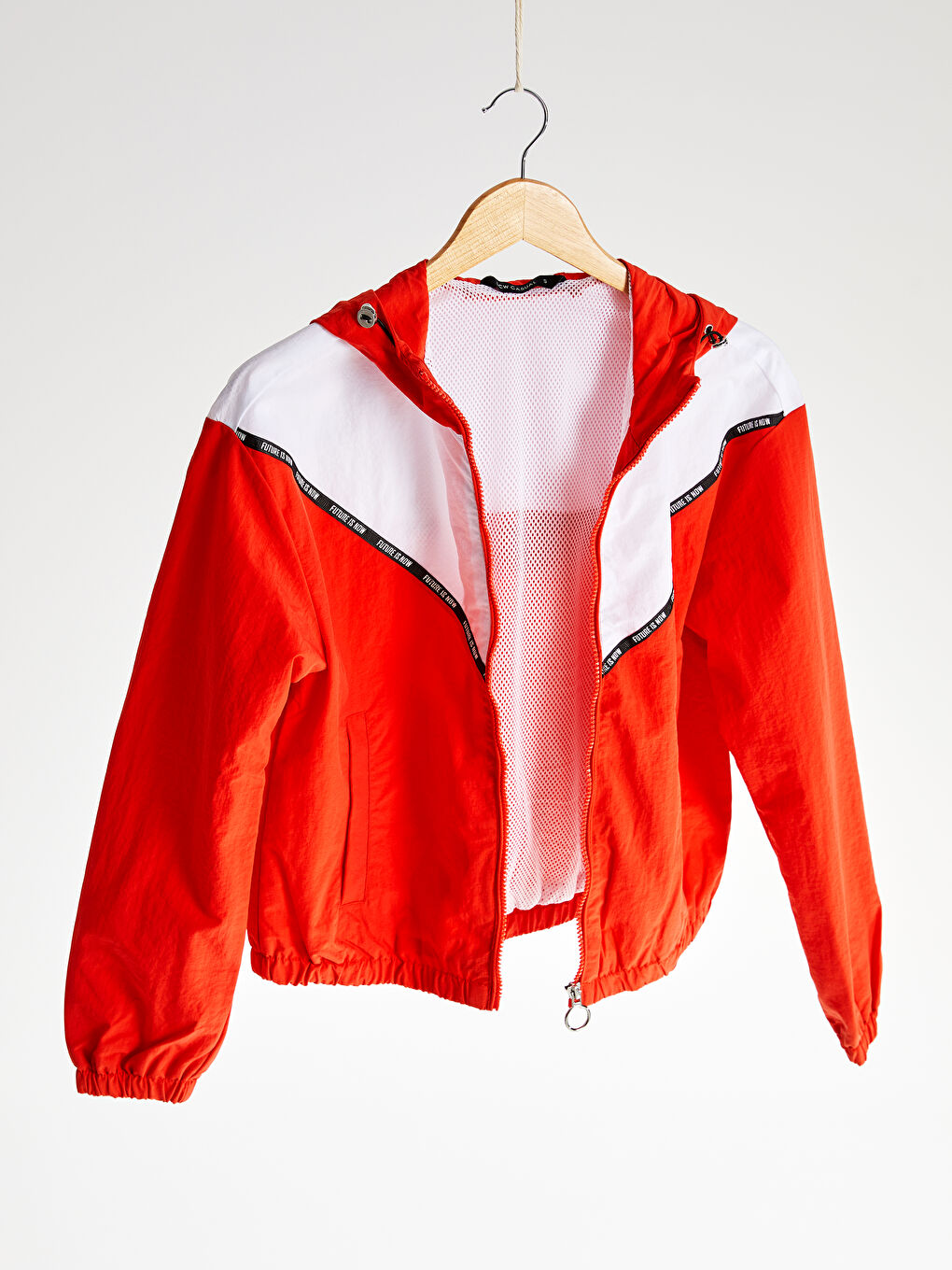 Turuncu Kapüşonlu Renk Bloklu Uzun Kollu İnce Kadın Yağmurluk-4