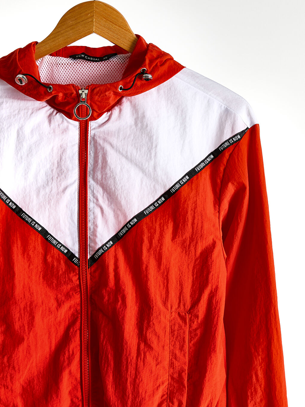 Turuncu Kapüşonlu Renk Bloklu Uzun Kollu İnce Kadın Yağmurluk-3