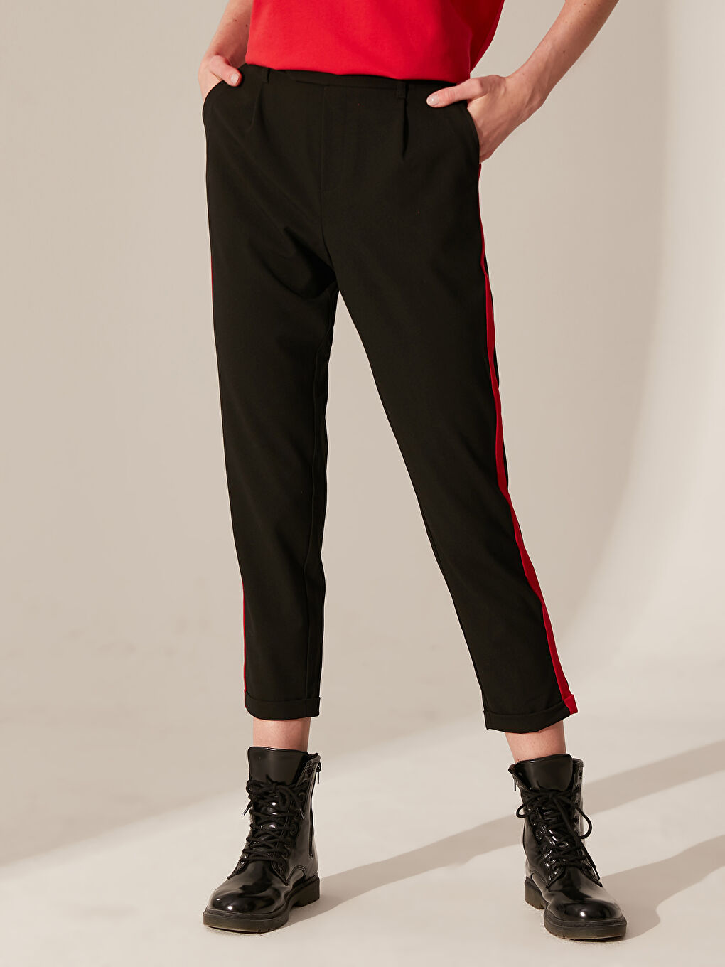 Siyah Rahat Kalıp Poplin Kadın Pantolon-3