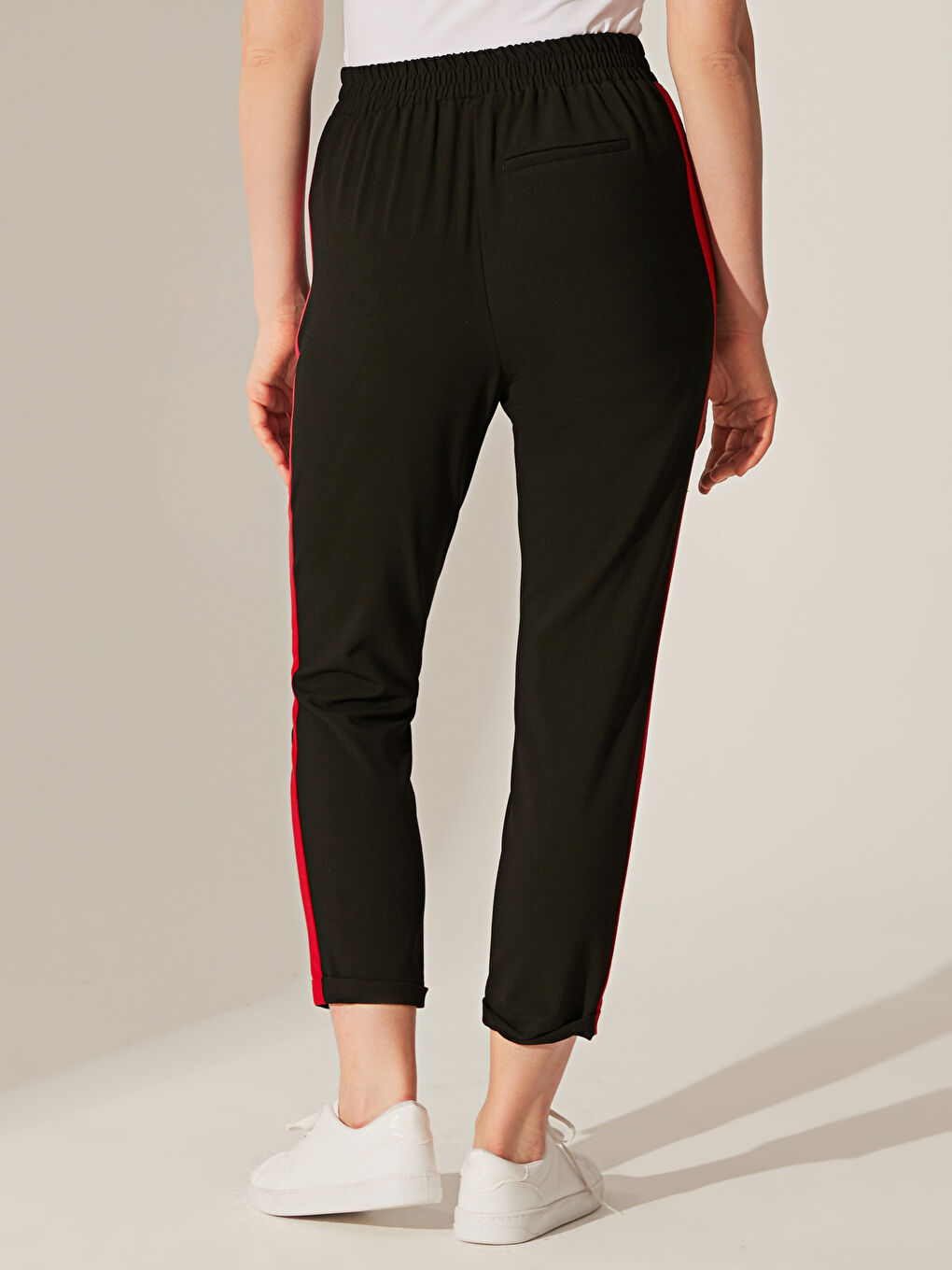 Siyah Rahat Kalıp Poplin Kadın Pantolon-5