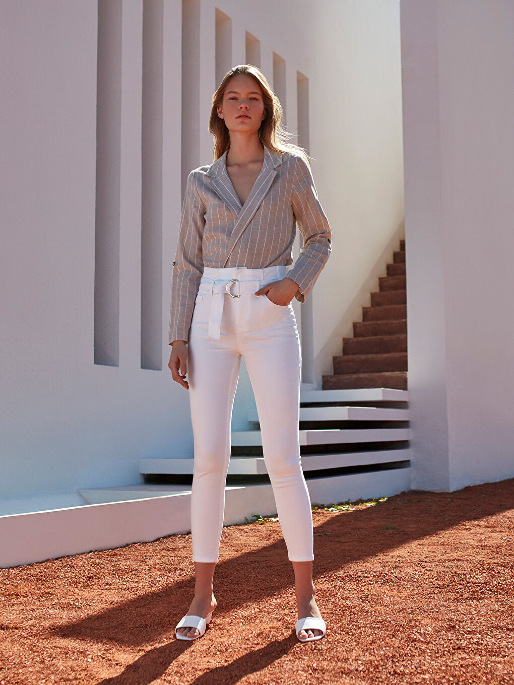 Beyaz Standart Fit Gabardin Kadın Pantolon-1