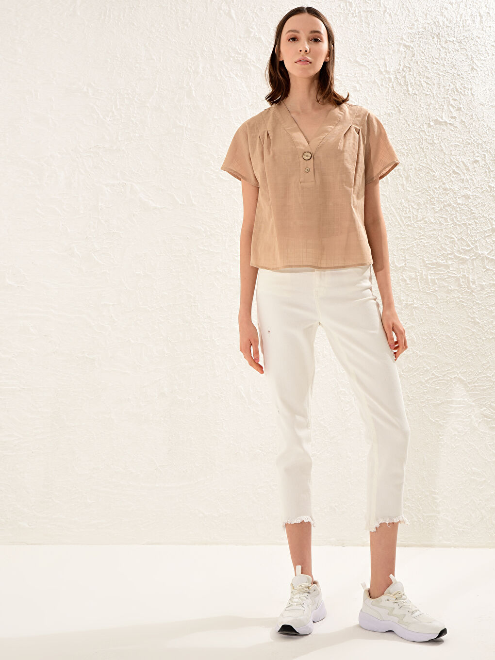 Comfortable Fit Short Sleeve Women's Blouse-1