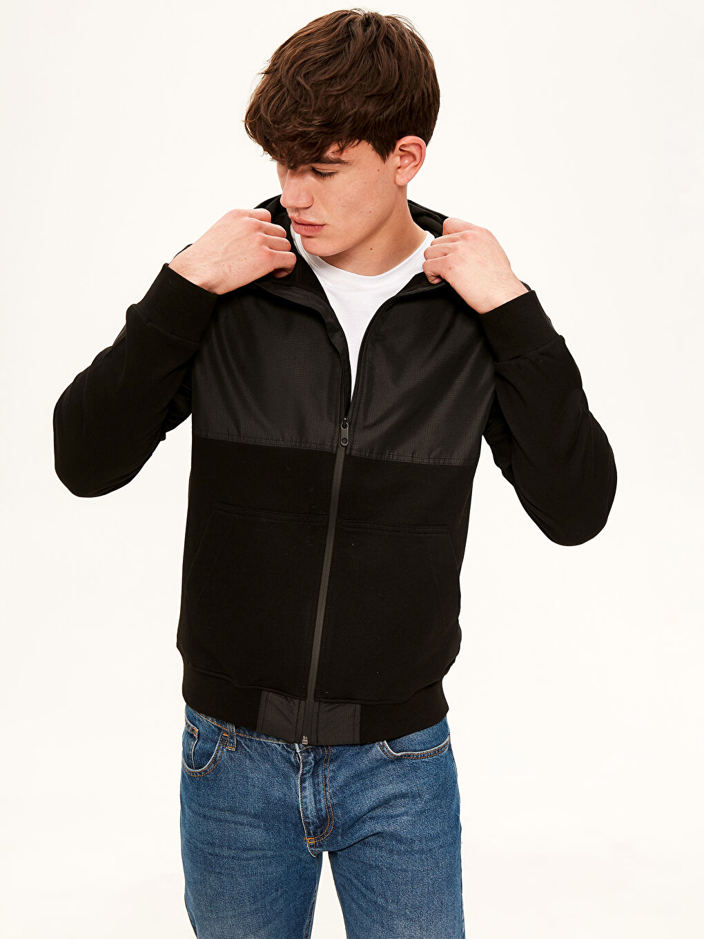 Siyah Slim Fit Kapüşonlu Erkek Yağmurluk-2