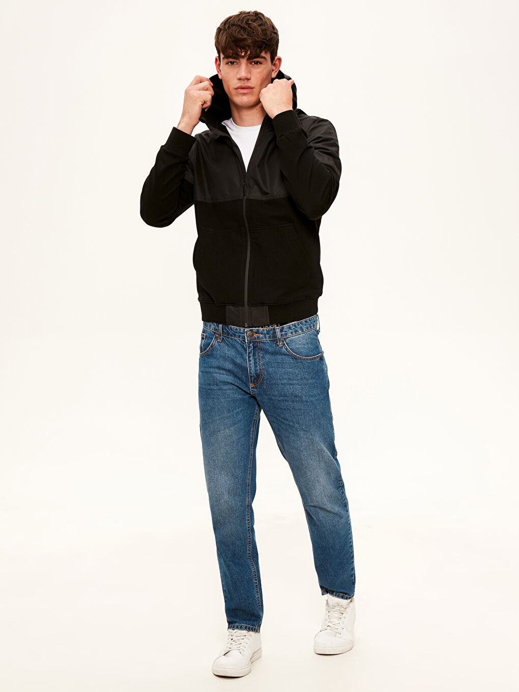 Siyah Slim Fit Kapüşonlu Erkek Yağmurluk-4