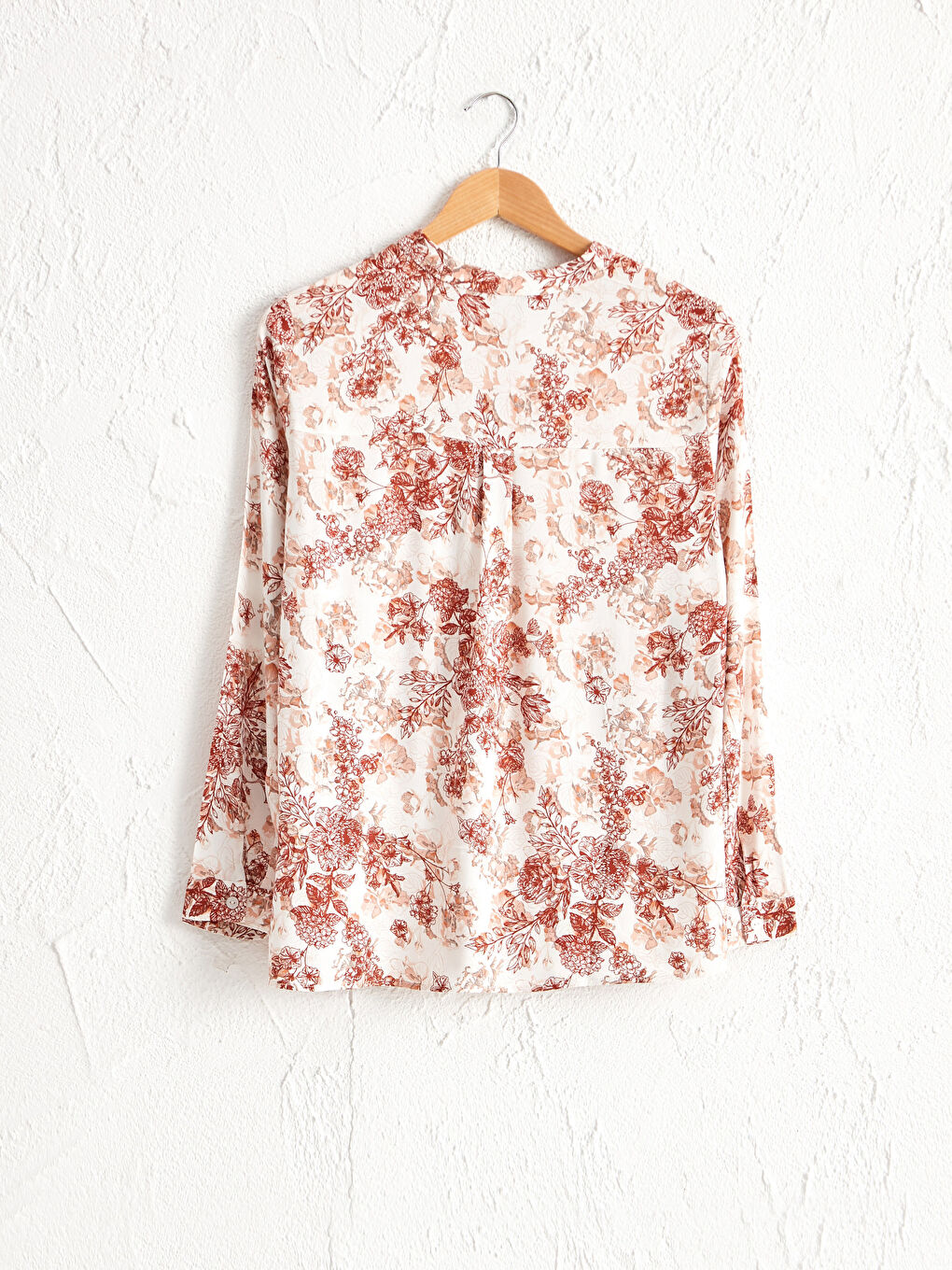 Фігурна віскозна блузка-1