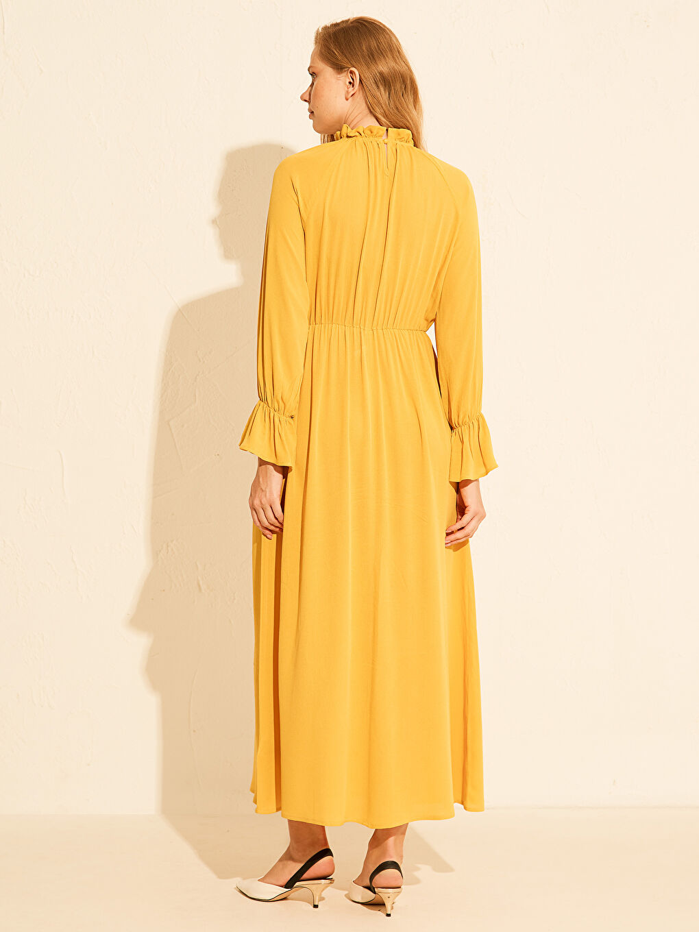 Sarı Standart Fit Uzun Kollu Krinkle Kadın Elbise-2