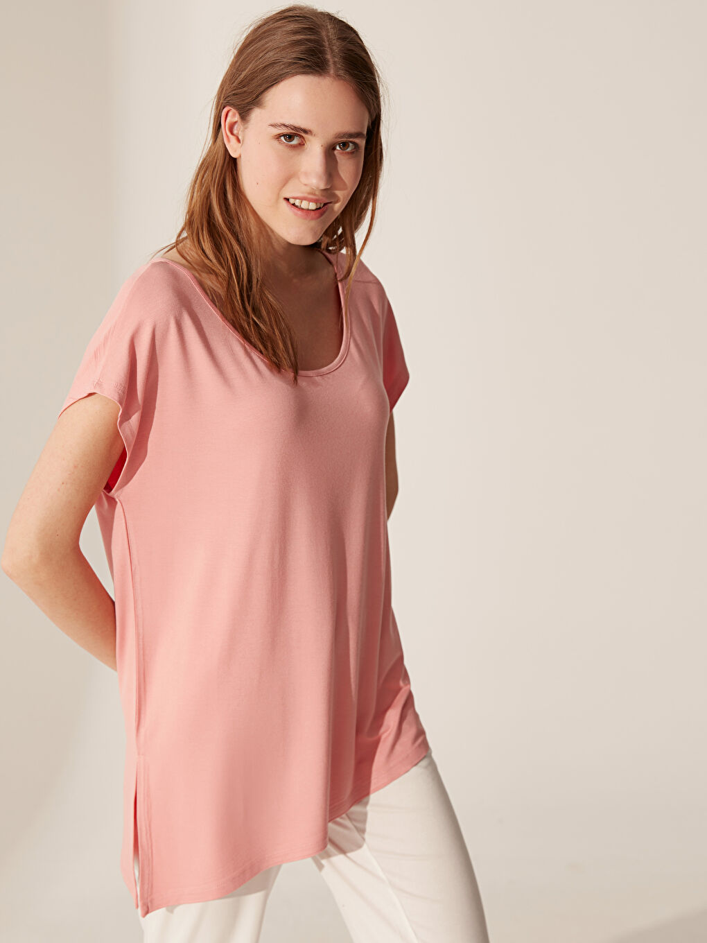 Pembe U Yaka Kısa Kollu Kadın Pijama Üst-1