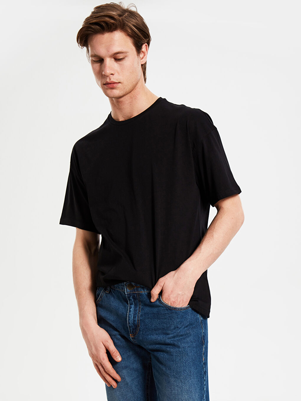 Siyah Bisiklet Yaka Penye Erkek Tişört-2