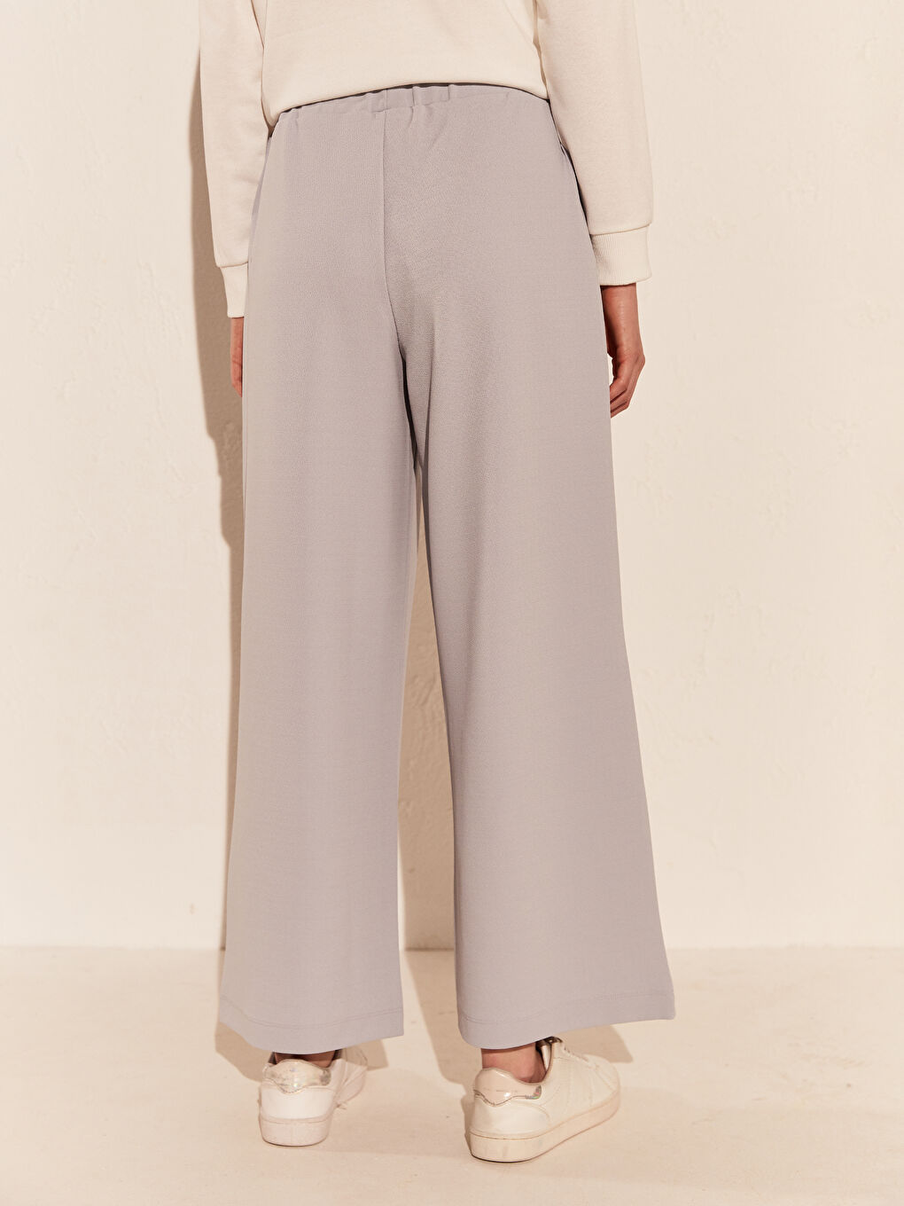 Gri Beli Lastikli Geniş Paça Pantolon-2