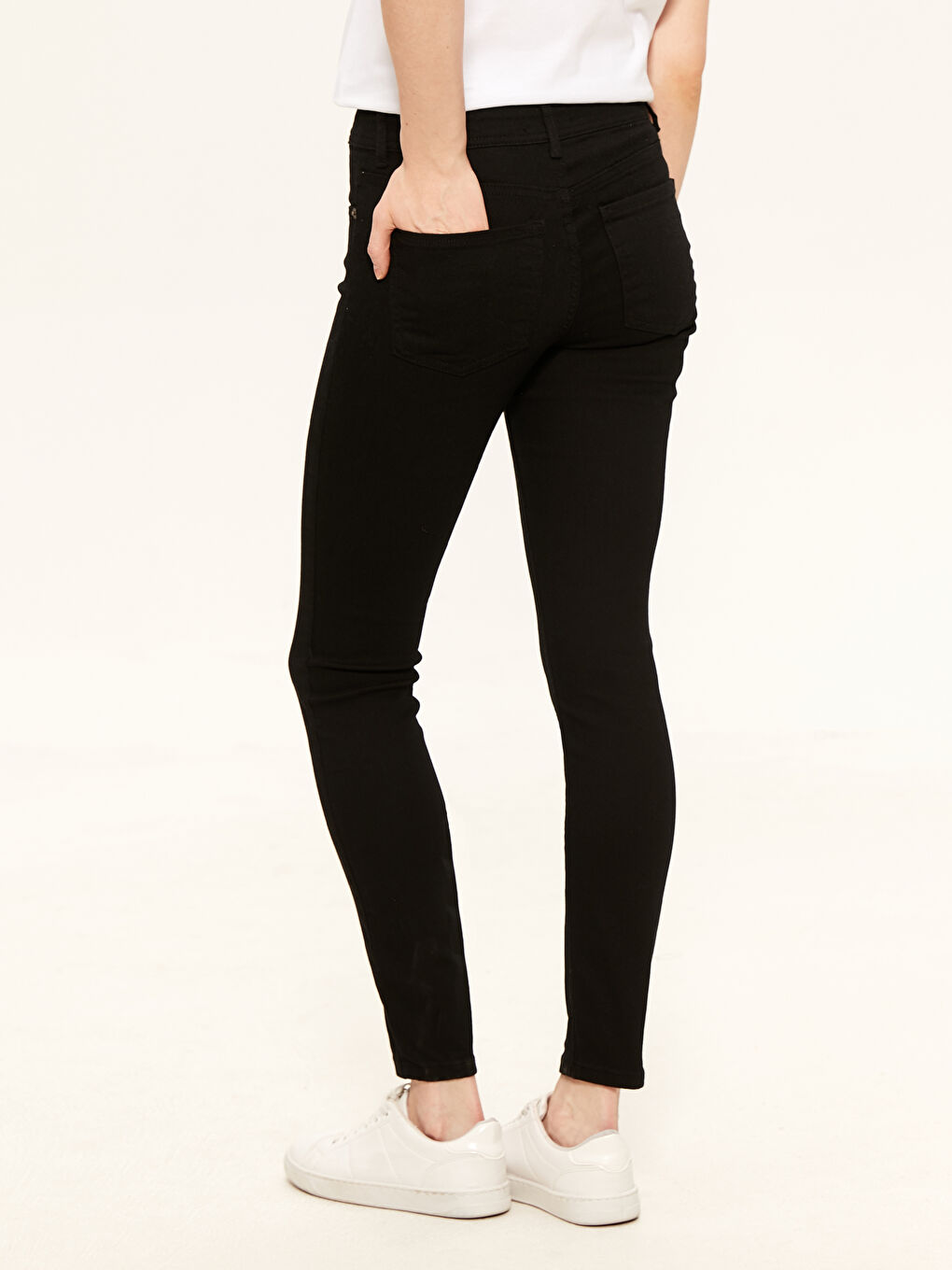 جينز عطارد بقصة ضيقة للسيدات-3