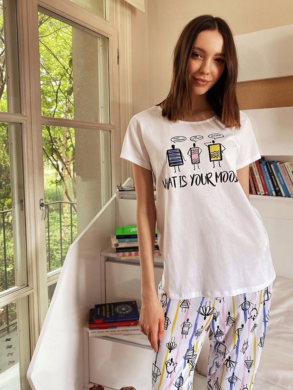 Beyaz Bisiklet Yaka Baskılı Kısa Kollu Kadın Pijama Takımı-2