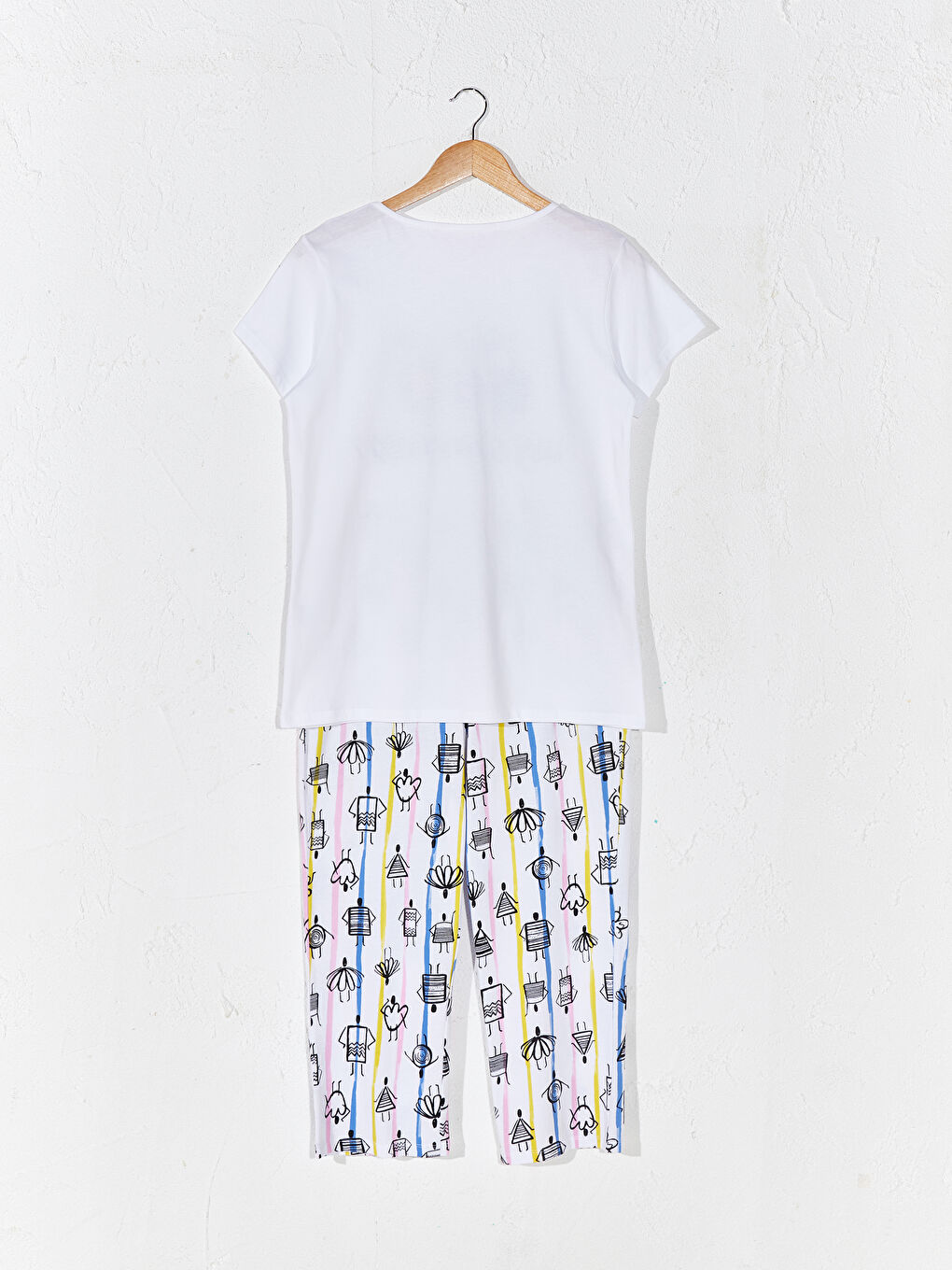 Beyaz Bisiklet Yaka Baskılı Kısa Kollu Kadın Pijama Takımı-4