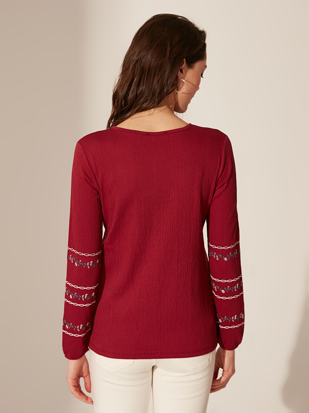 Bordo Bisiklet Yaka Nakışlı Uzun Kollu Kadın Tişört-3