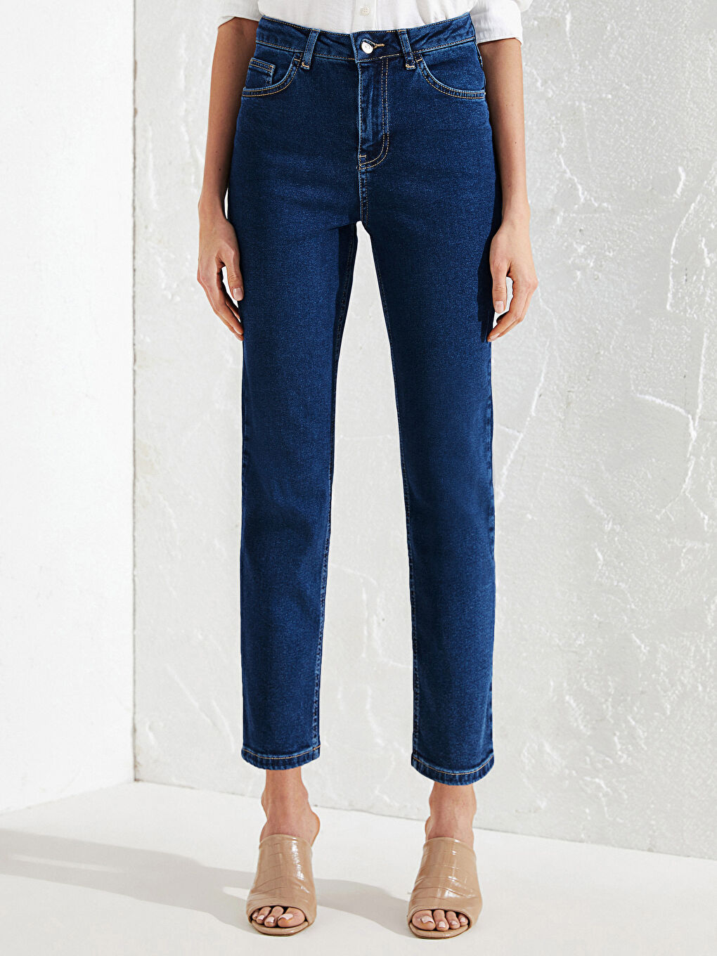 İndigo Straight Fit Kadın Jean Pantolon-3