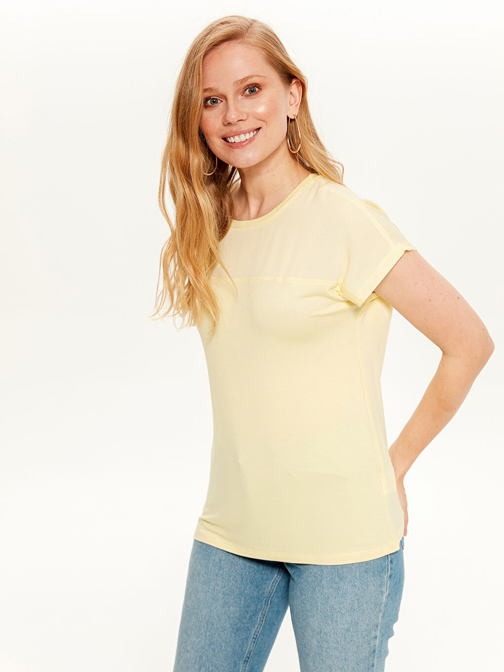 Sarı Bisiklet Yaka Kısa Kollu Kadın Tişört-1