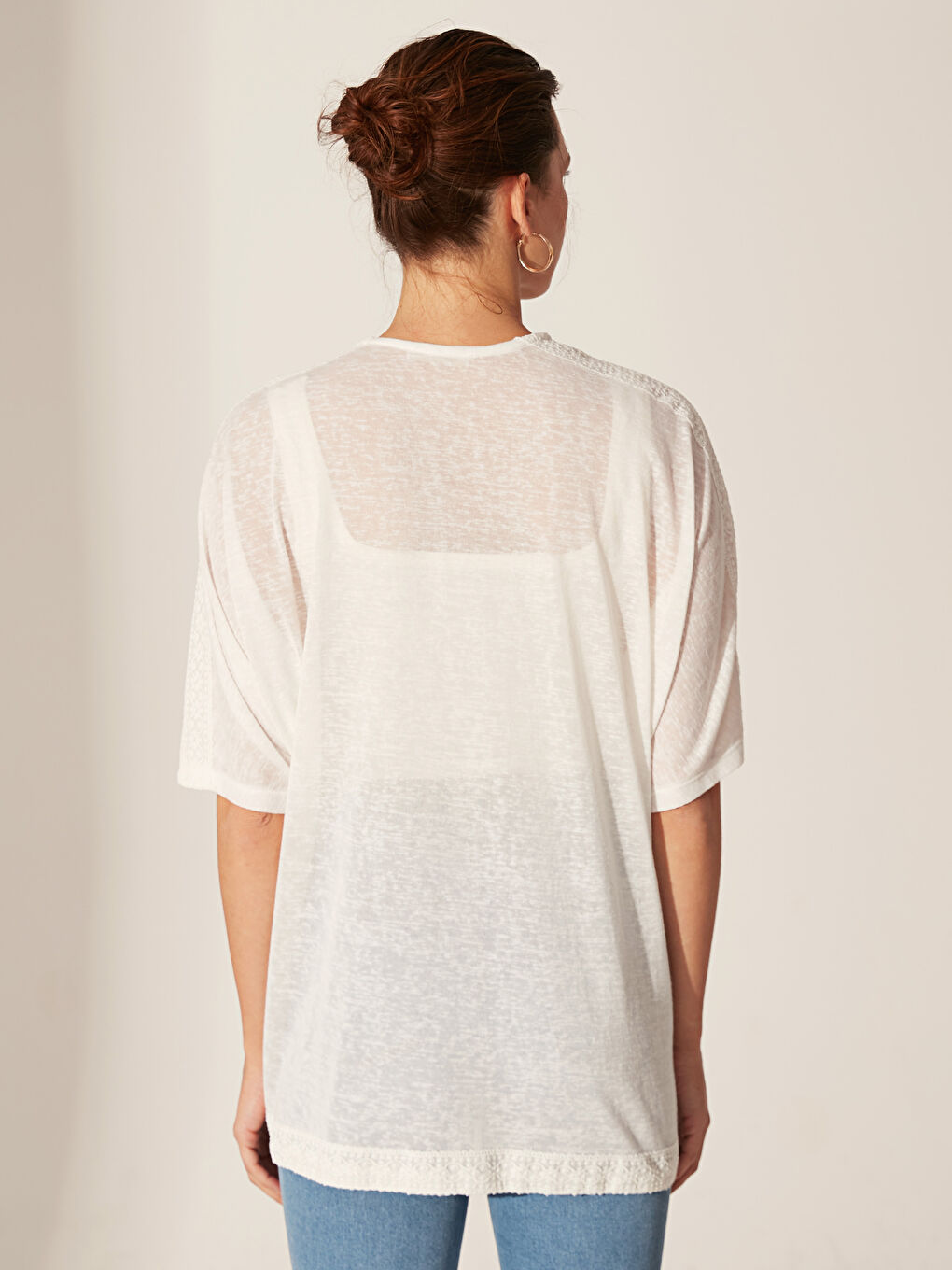 Ekru V Yaka Kısa Kollu Penye Kadın Hırka-1