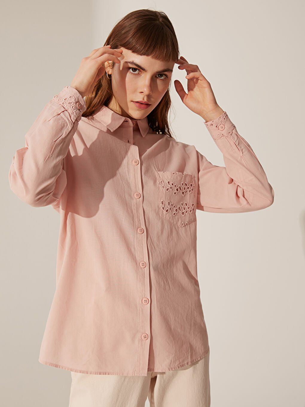 Pembe Rahat Kalıp Uzun Kollu Poplin Kadın Gömlek-1