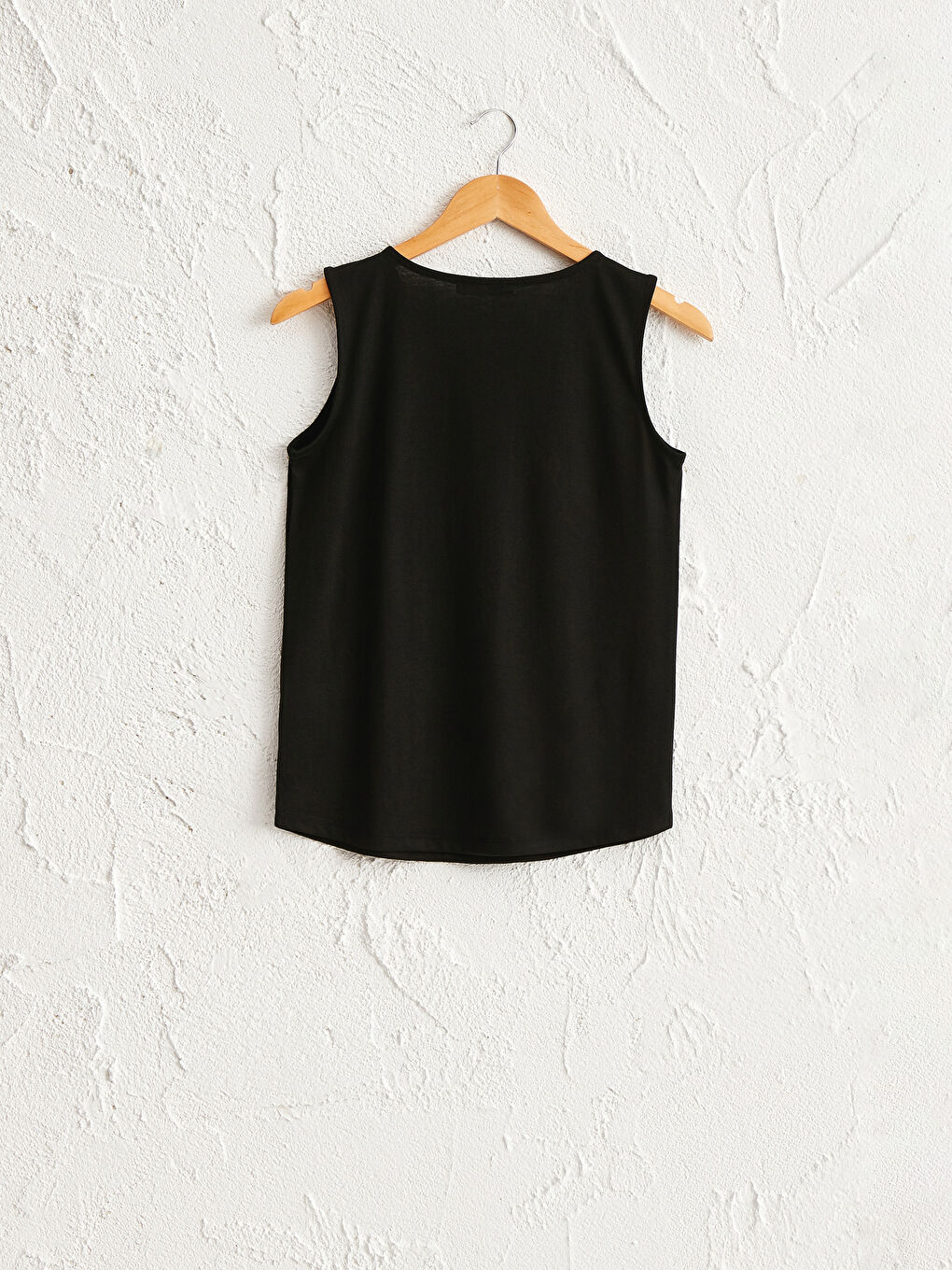 Jednostavna bezrukavna majica sa okruglim izrezom-1