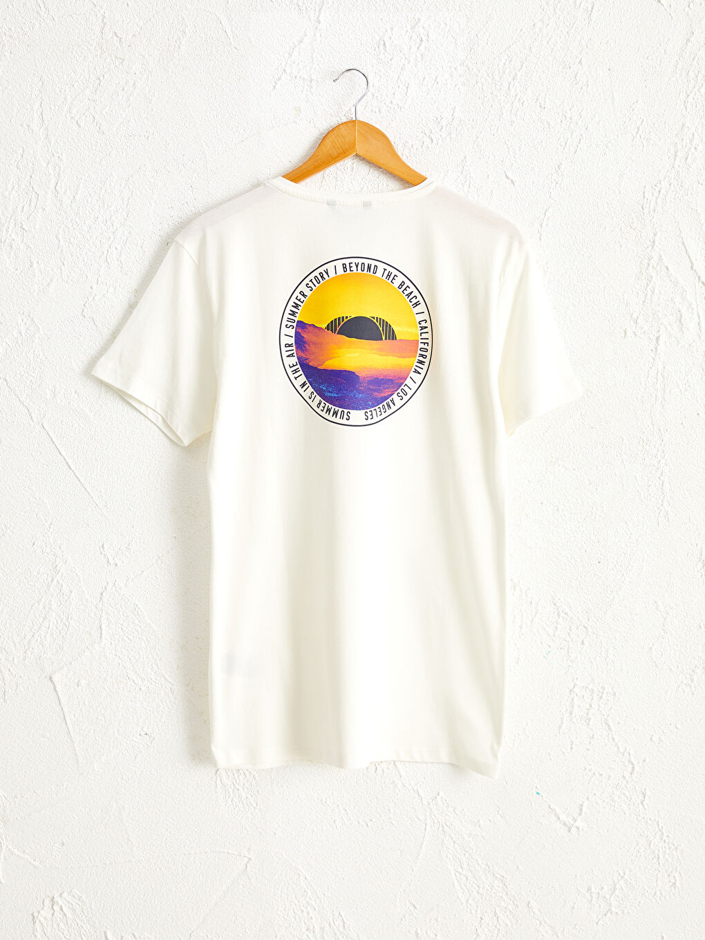 Ekru Bisiklet Yaka Baskılı Penye Tişört-1