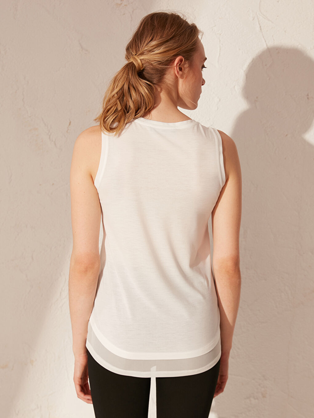 Ekru Bisiklet Yaka Kolsuz Penye Kadın Atlet-2