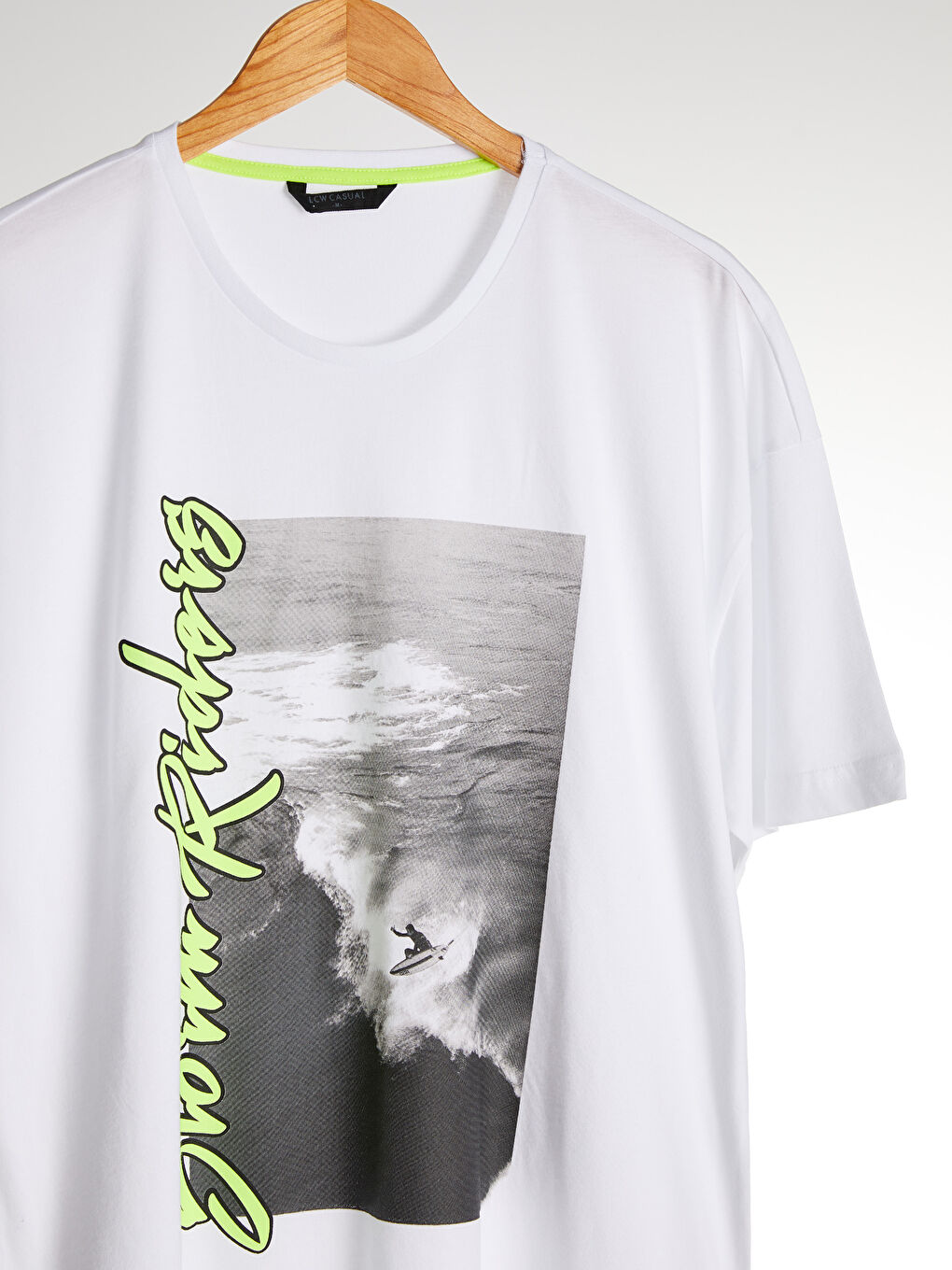 Beyaz Bisiklet Yaka Baskılı Oversize Tişört-3