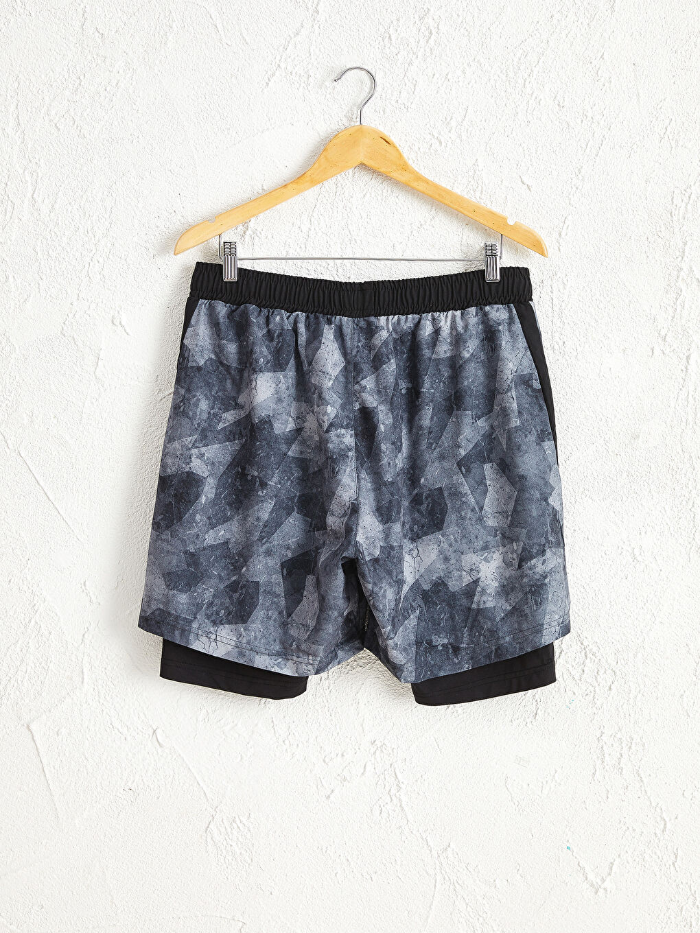 Siyah Standart Kalıp Aktif Spor Erkek Taytlı Kısa Şort-1