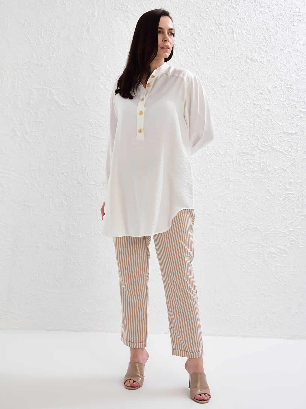 Loose Fit Tunic made of Textured Fabric-5