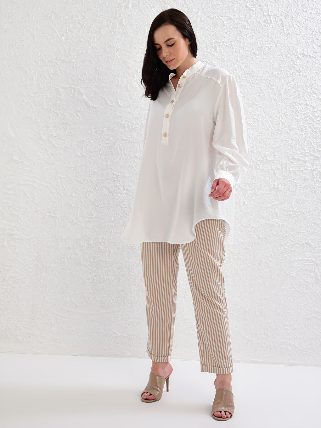 Loose Fit Tunic made of Textured Fabric-6