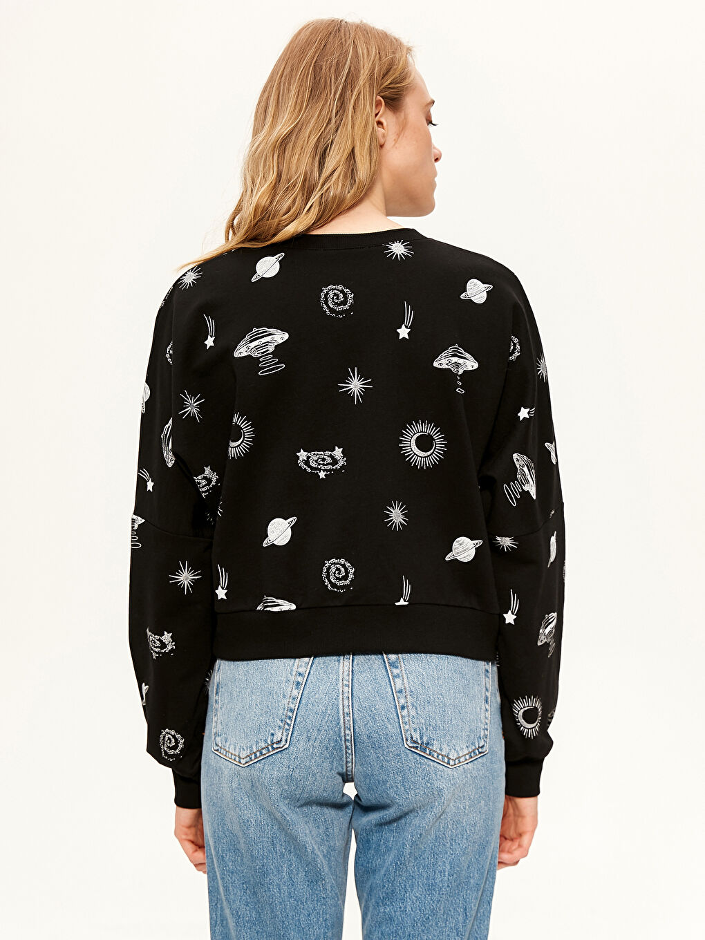 Siyah Bisiklet Yaka Baskılı Uzun Kollu Kadın Sweatshirt-1