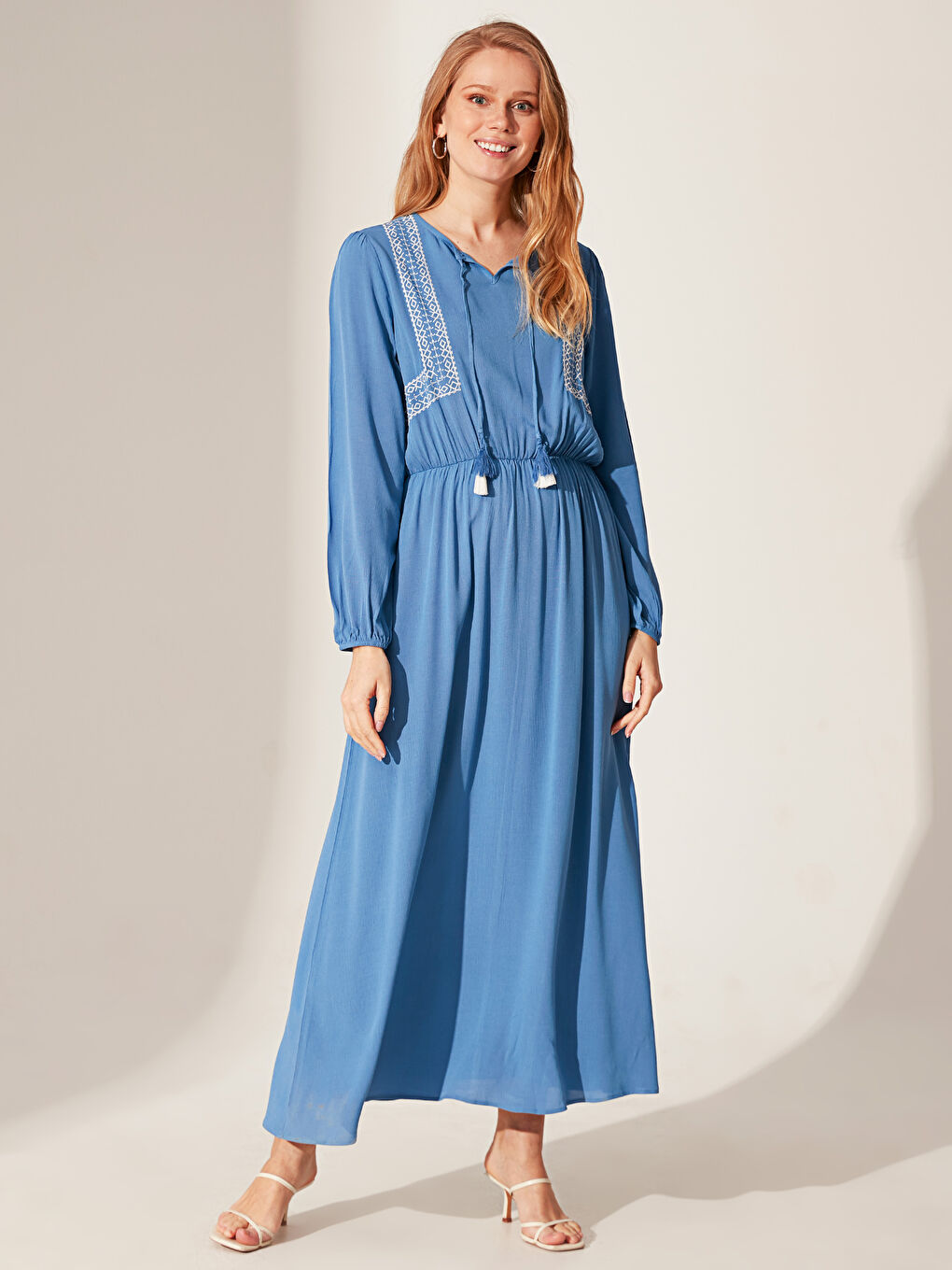 Mavi Standart Fit Uzun Kollu Krinkle Kadın Elbise