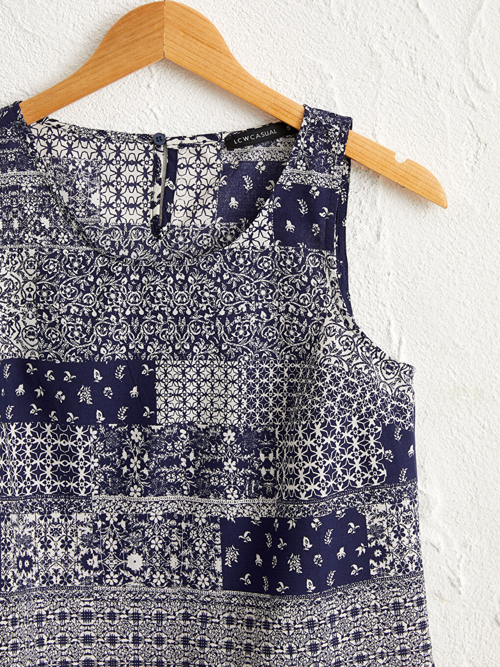 Beyaz Kadın Çizgi Desenli Kolsuz Bluz-2