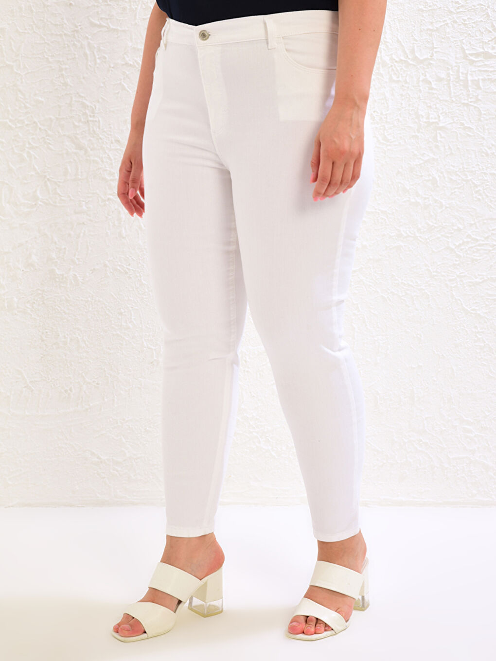 Jupiter Super Skinny Fit Women's Jeans-3