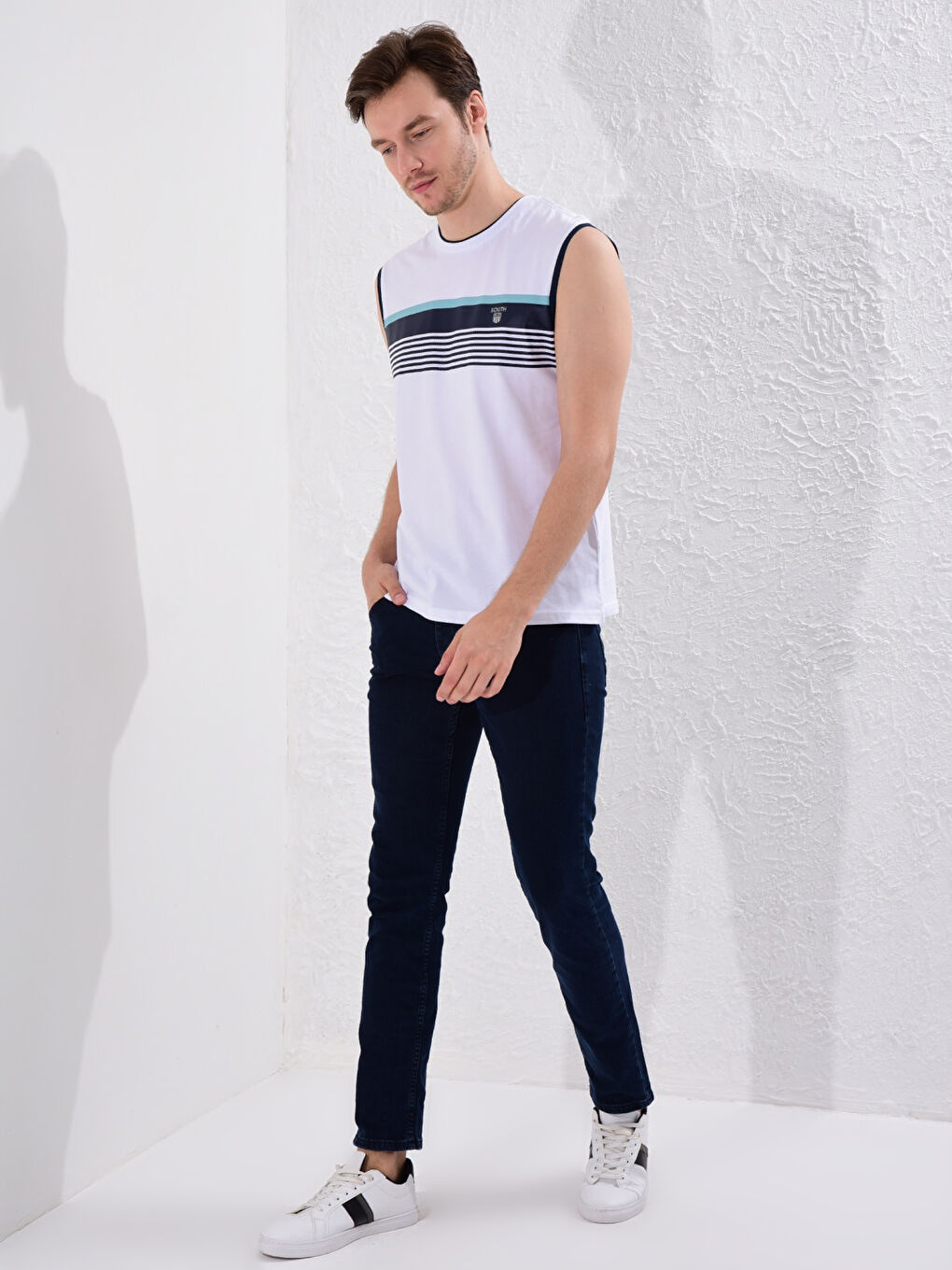 Printed Crew Neck Cotton Men's Sleeveless T-Shirt-2